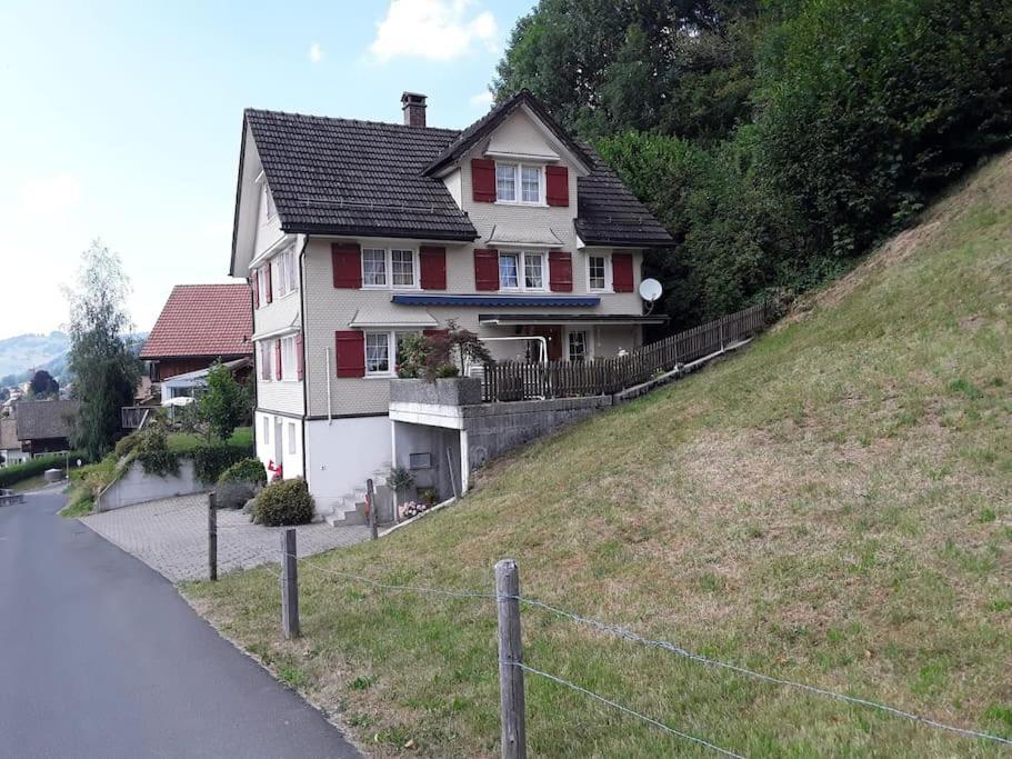 Zwinglis Ferienwohnung Rosi Nesslau Buitenkant foto